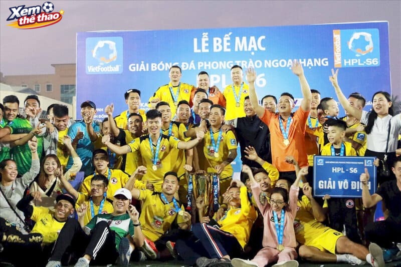 Các giải phong trào phủi ngày càng nhiều tại Việt Nam