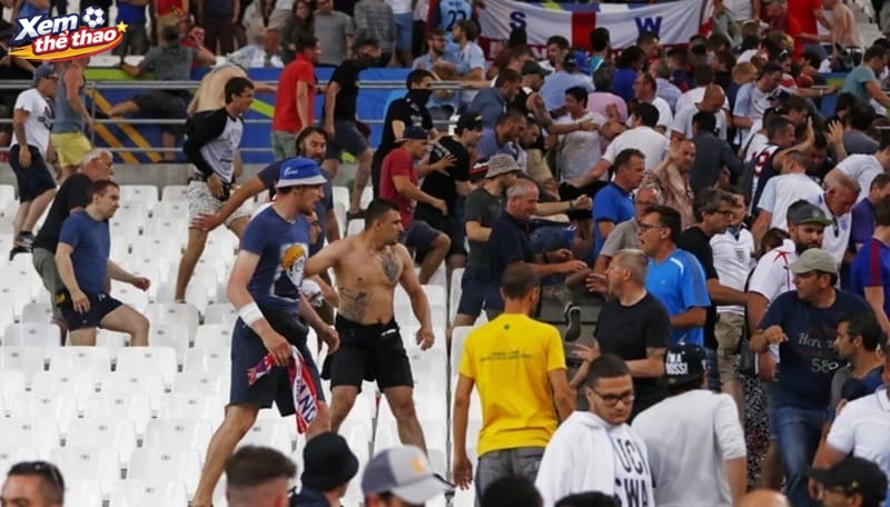 Euro 2016 và hỗn chiến tại Pháp do các hooligan gây ra